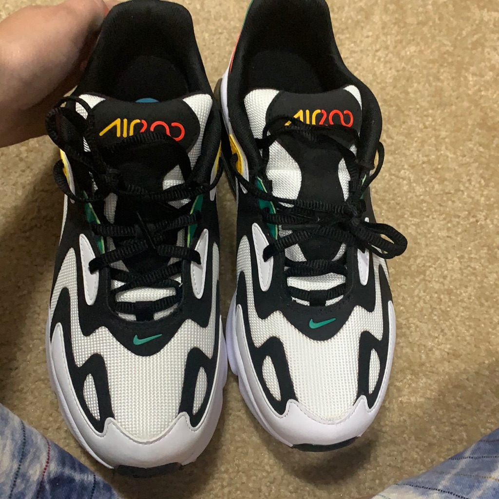 Brand New Boys Nike Sneakers Size 6
